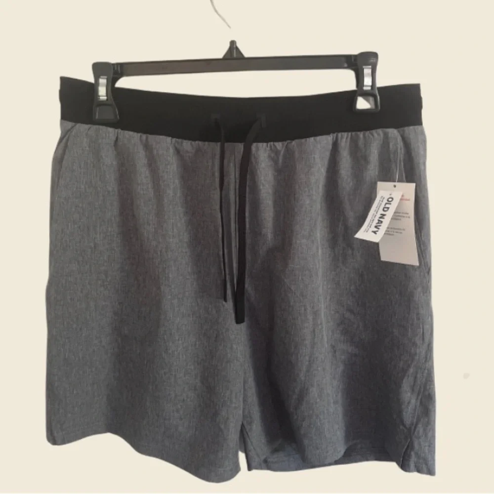 Old Navy NWT Hybrid Swim Shorts Men’s Size S - Picture 1 of 3